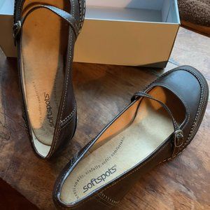 Softspots by Sofft Brown leather maryjane shoes 9.5 M Brand new
